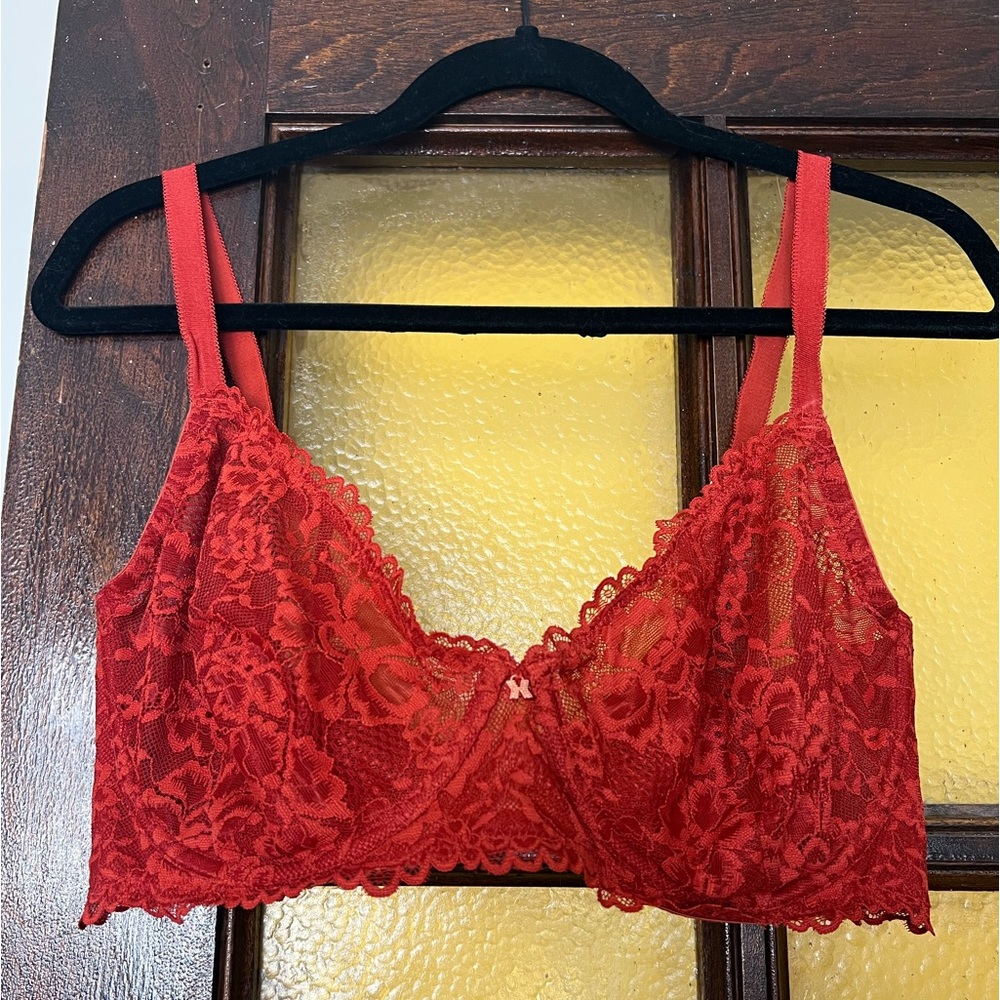 Savage x fenty red unlined lace bra